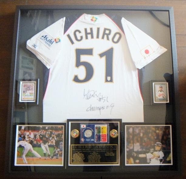 イチロー選手 2009 WBC 直筆サイン入りホームジャージー(額入り)