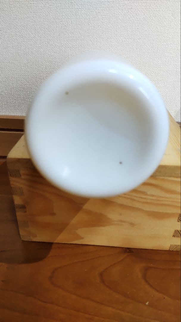 明治16年 (1883年) 松竹梅 染付 乳白色 壜(びん)1個 共箱