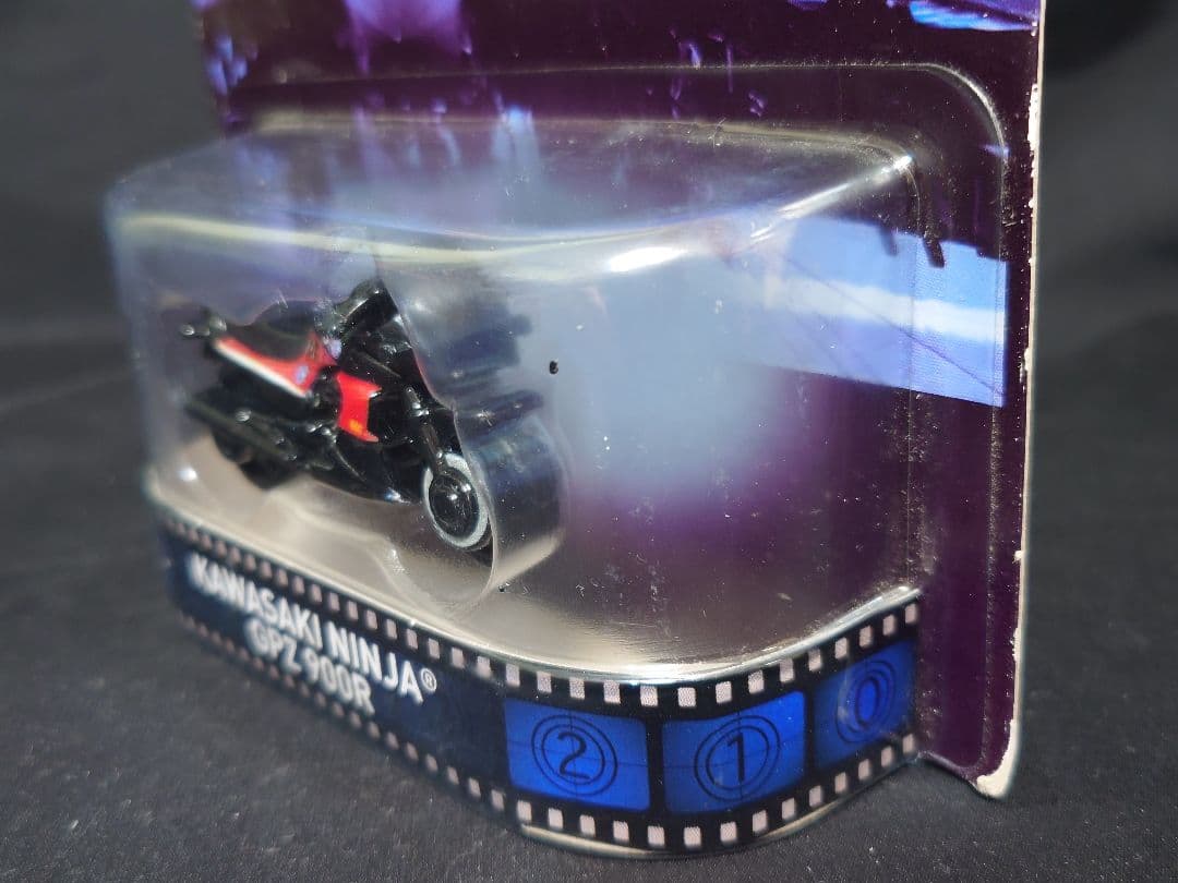 ミニカー HotWheelsKAWASAKININJAGPZ900RTOPGUN