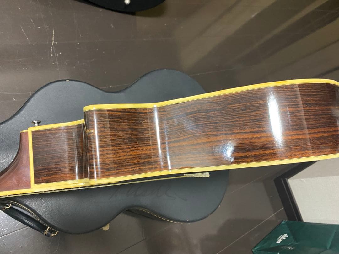 アコースティックギター　tokai