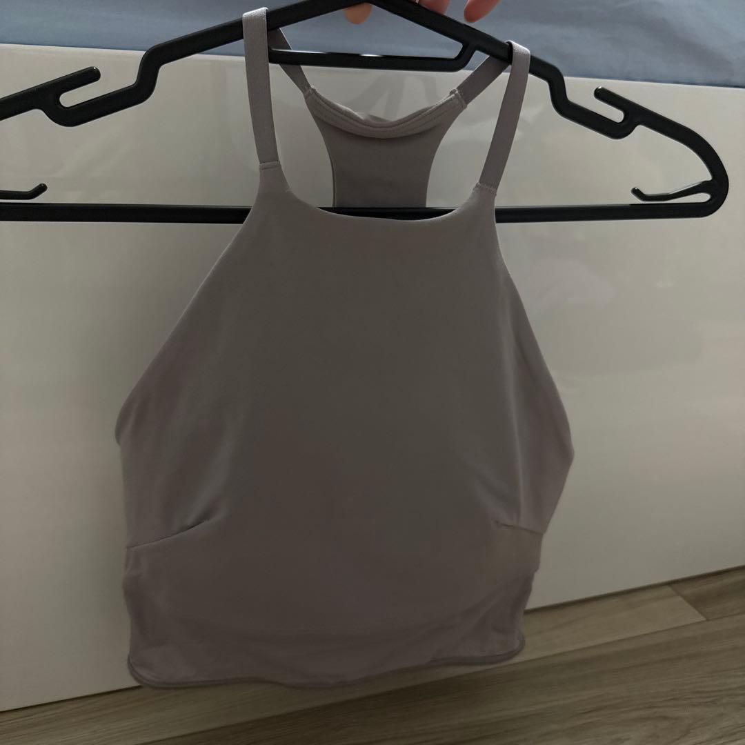 ルルレモンlululemon ヨガウェア　ブラつきトップ