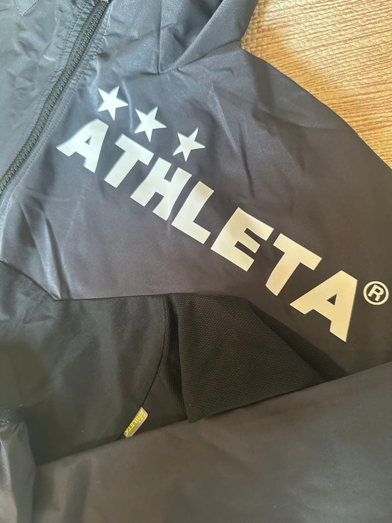 ATHLETA フード付きジャージ 黒　150