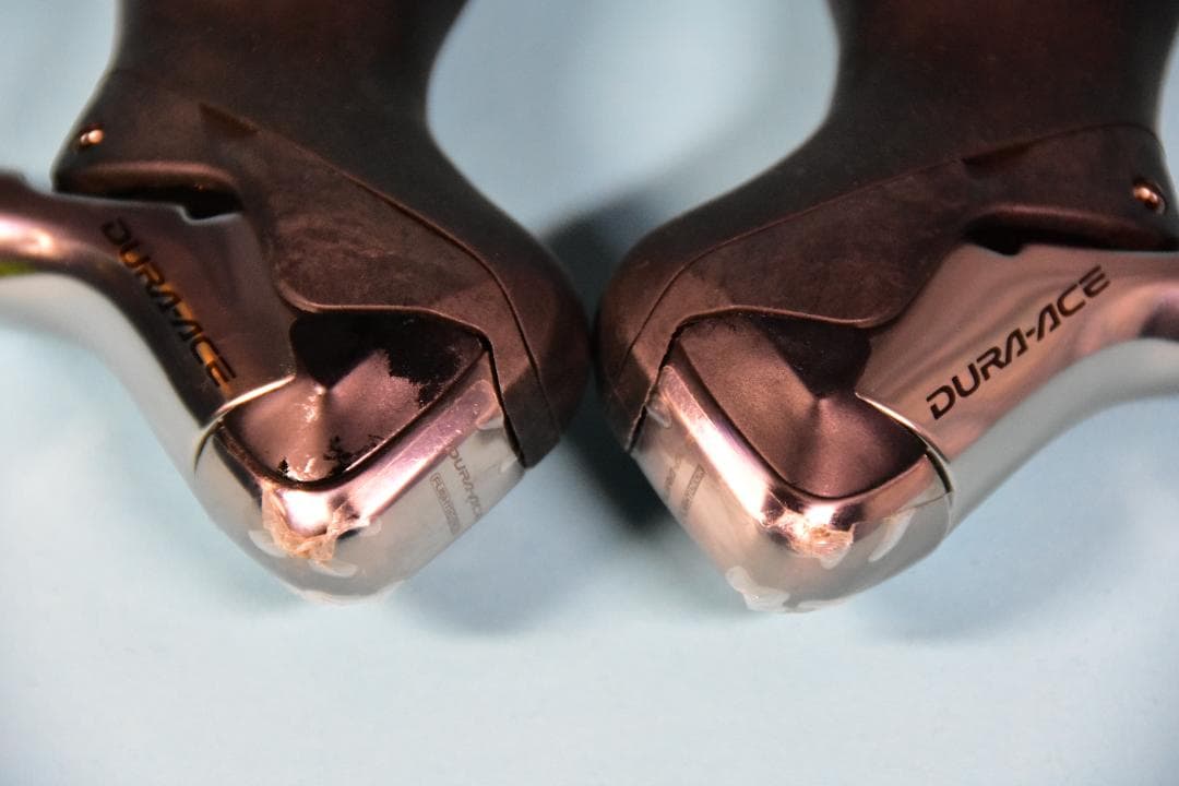 DURA-ACE ST-7801 奇跡の新品 完全な未使用 シール貼付の状態