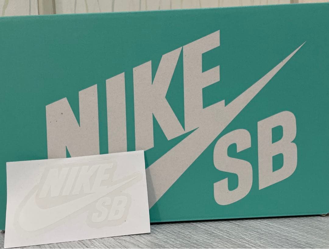 NIKE SB アリウープ スニーカー 黒/白/青