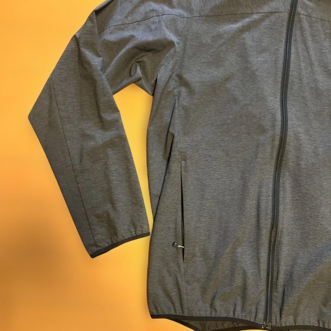 The North Face フード付きウィンドブレーカー　NP21786