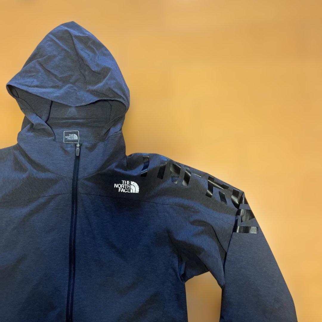 The North Face フード付きウィンドブレーカー　NP21786
