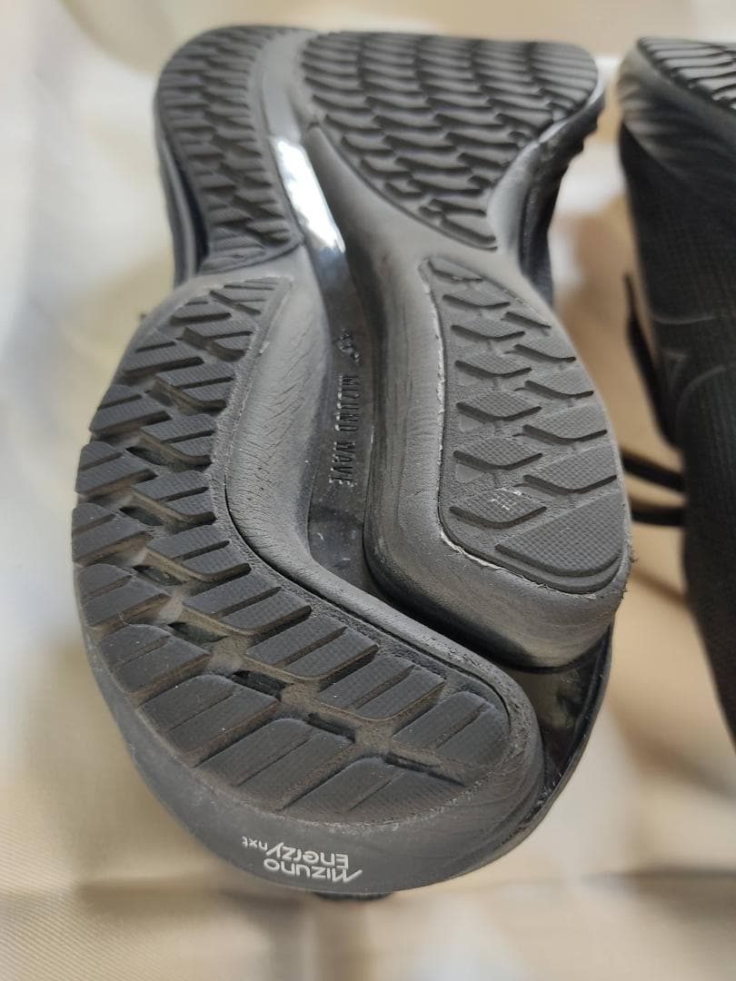 MIZUNO ミズノ ウェーブライダー28 黒 25.5cm/SW