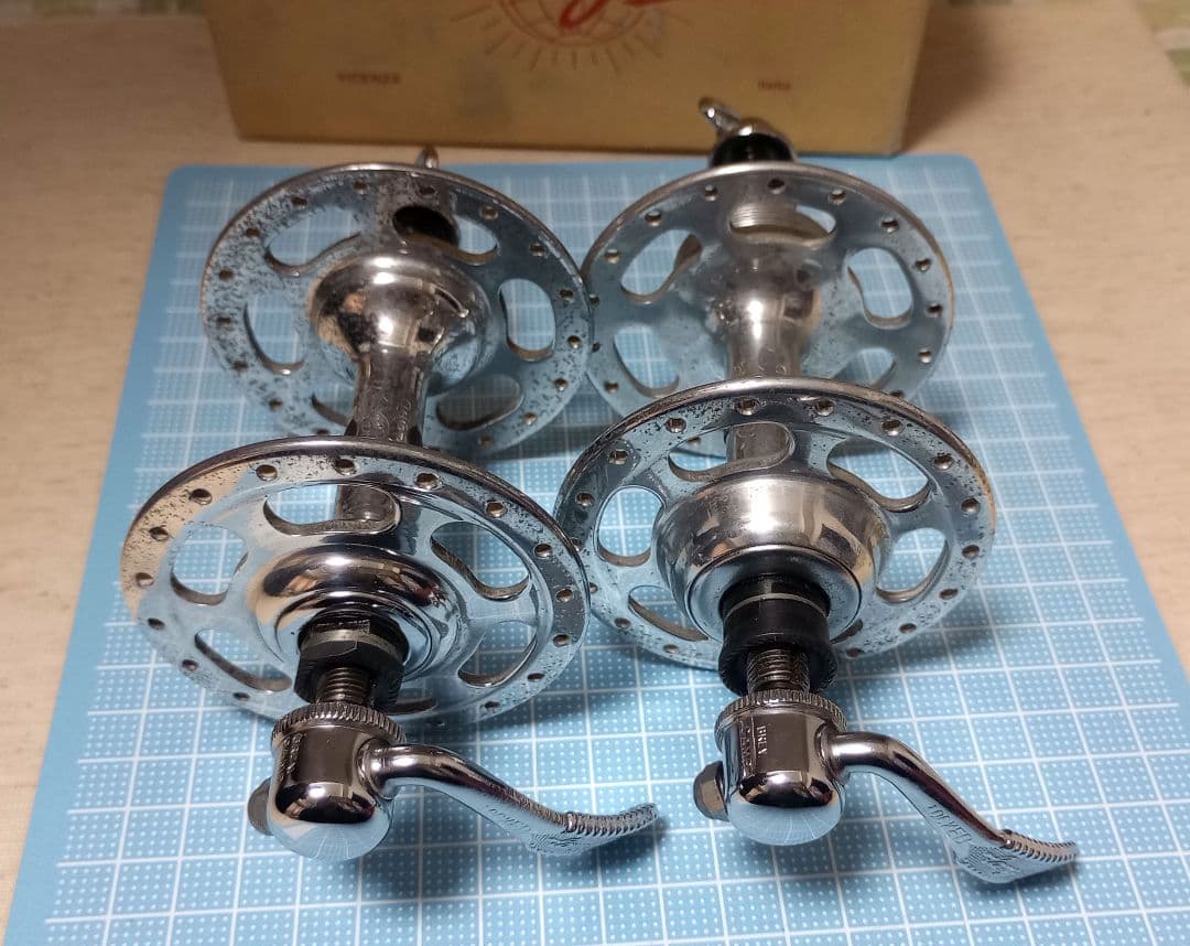 ヒ*デ様 カンパニョーロ レコード ハブ ラージフランジQR 36H
