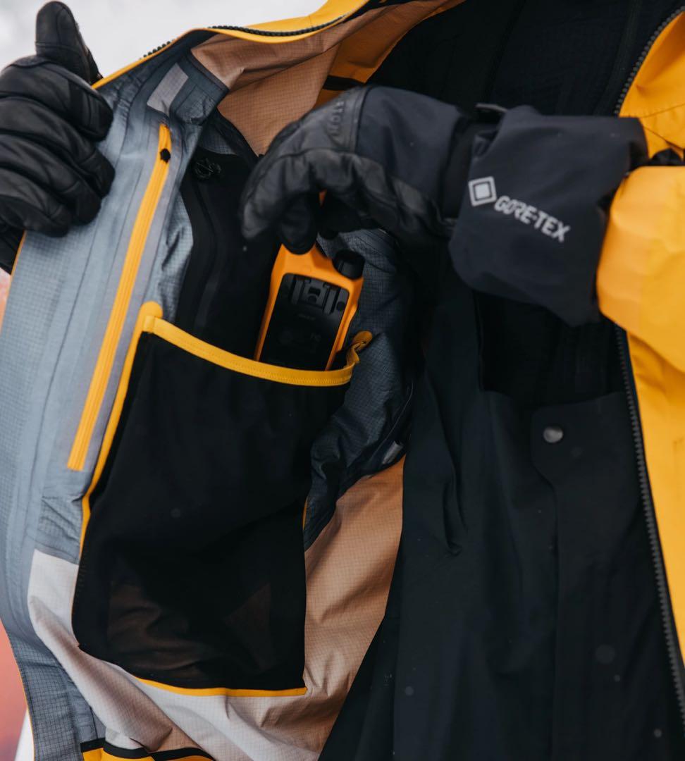 Burton [ak] スノーボードジャケット、ビブパンツ　Mサイズセットアップ
