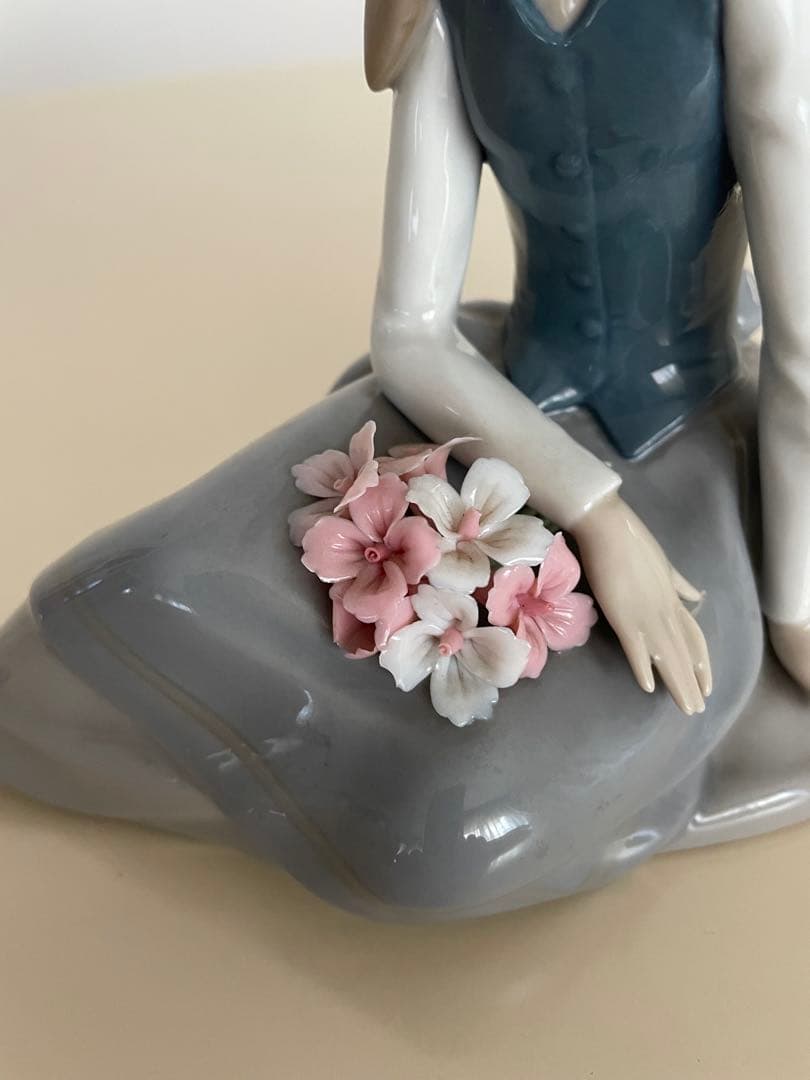 LLADRO リアドロ　花と少女