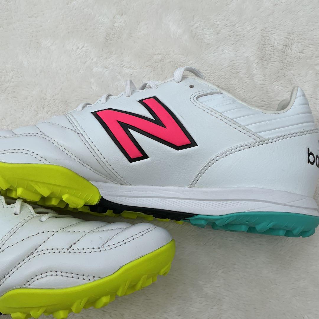 New Balance 442 サッカーシューズ ホワイト/ピンク/イエロー新品