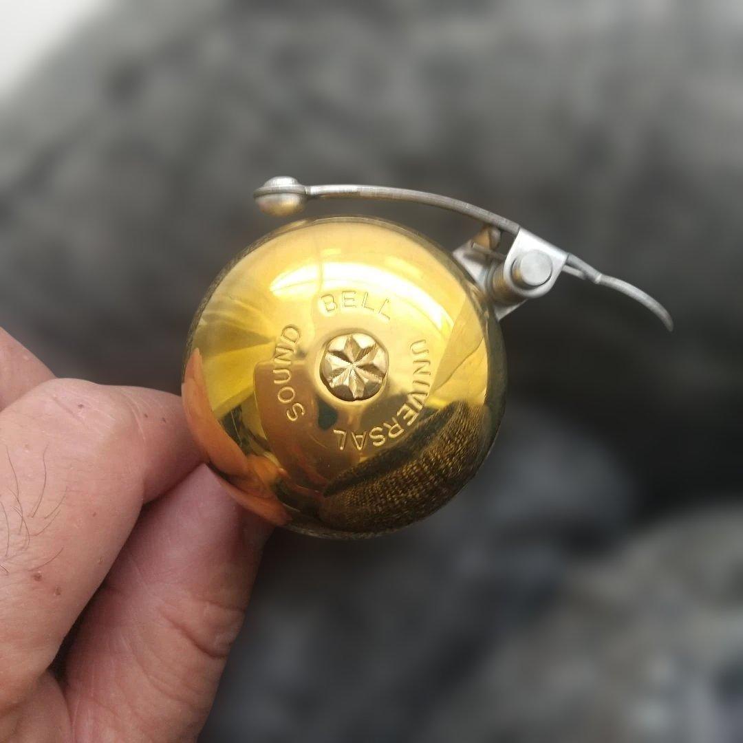 金属製自転車ベル 金色 BELLS、自転車ペダル全て昭和レトロ物です！