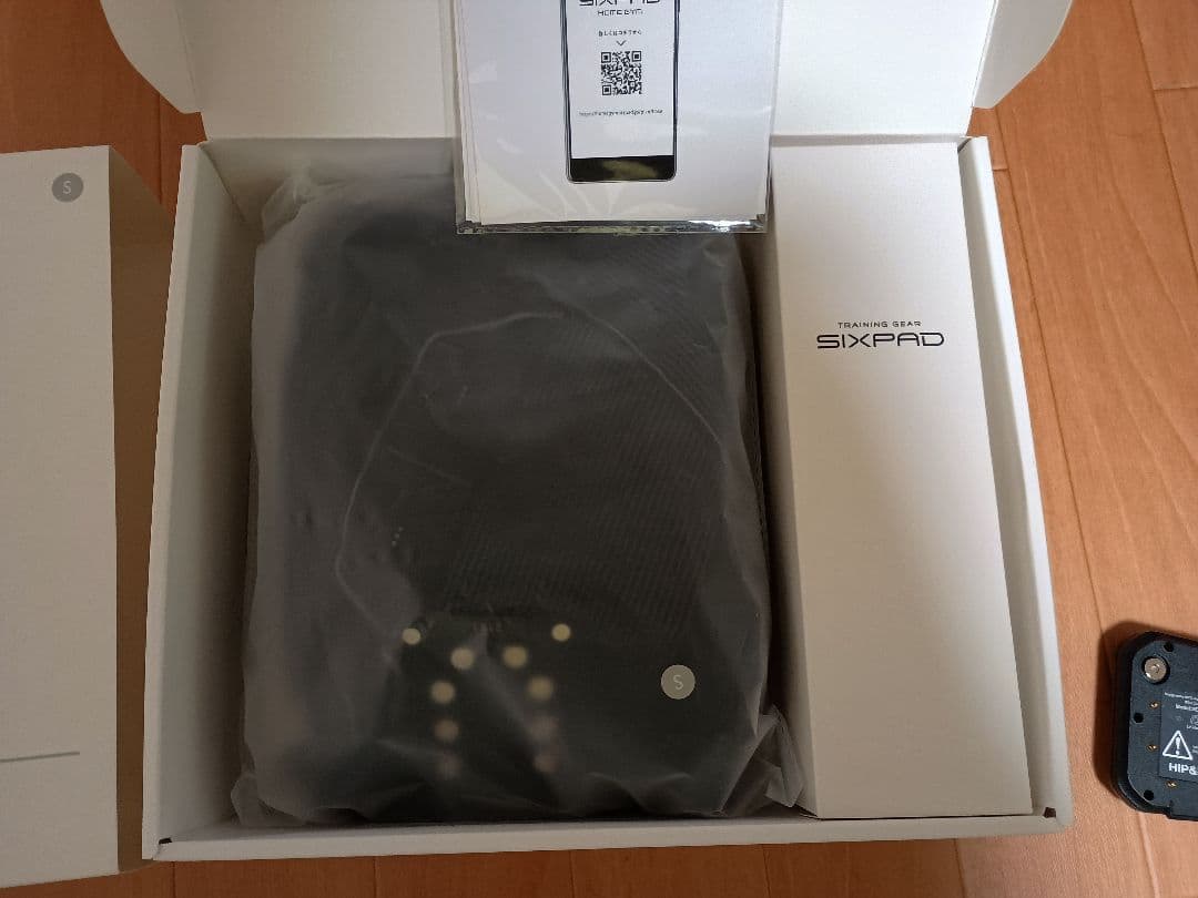 未使用　SIXPAD ヒップ&レッグ Sサイズ 　中古リモコン付き