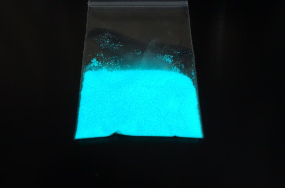 お買い得１００ｇ 蓄光顔料 ゾックスフォスファー ブルーグリーン発光 ２５０μm