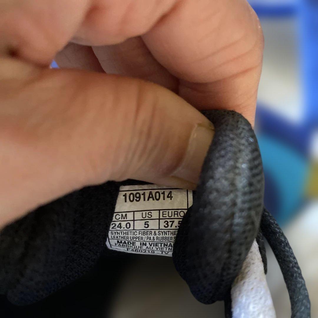 【陸上スパイク部品⭐︎付き】ASICS スパイクシューズ ホワイト/グレー　24㌢