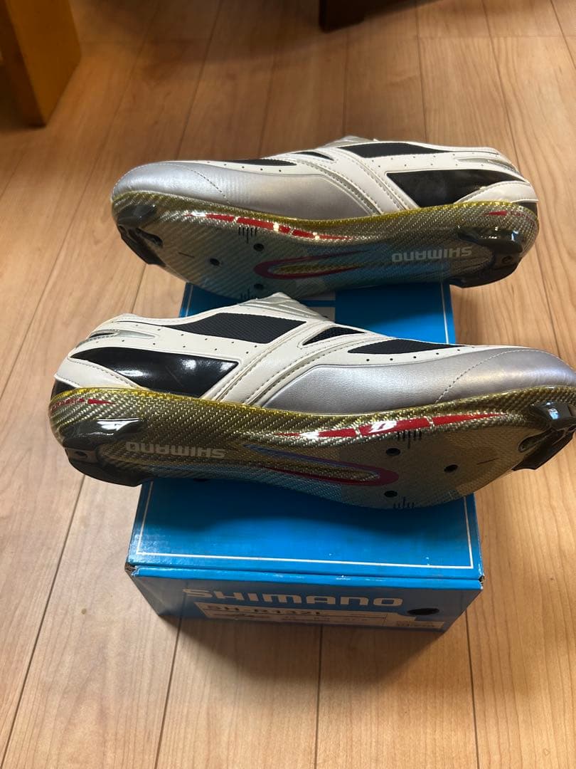 SHIMANO SH-R132L新品箱入りUS43