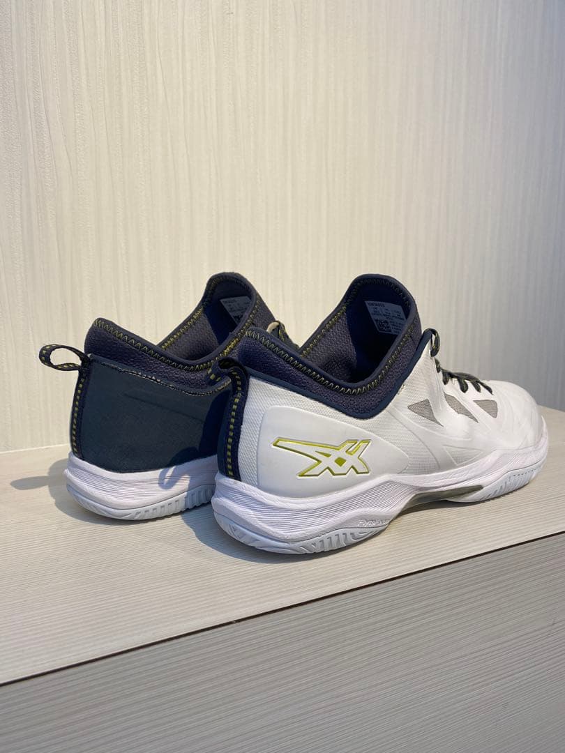 asics GLIDE NOVA FF1バスケットボールシューズ ホワイト