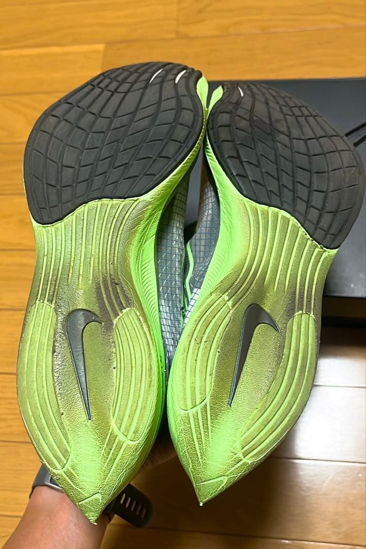 菅*田様 美品 ヴェイパーフライネクスト% ZOOMX VAPORFLY NEX