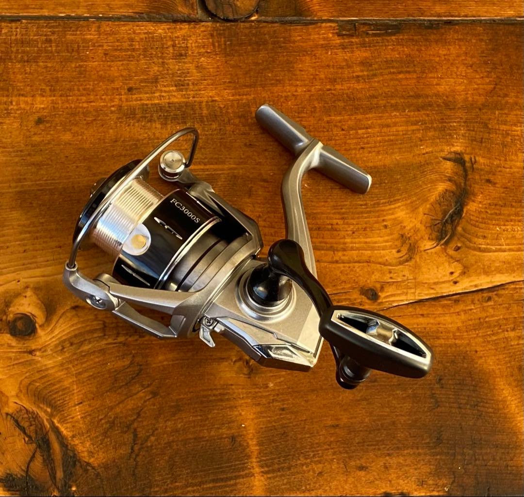 スピニングリール　3000S シーバス　エギング　バス釣り　サビキ　投げ釣り