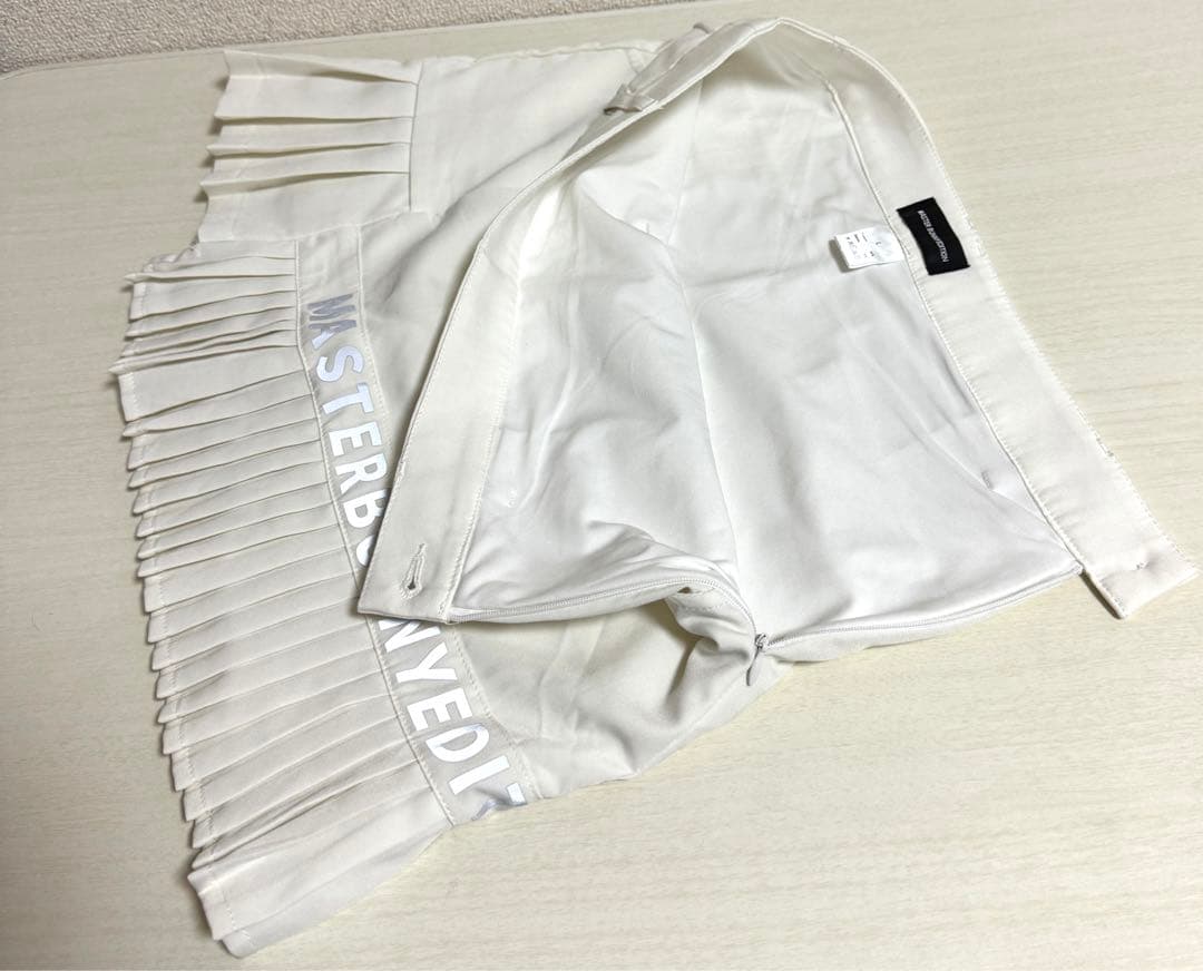 マスターバニーエディション 美品　スカート L ゴルフ　白
