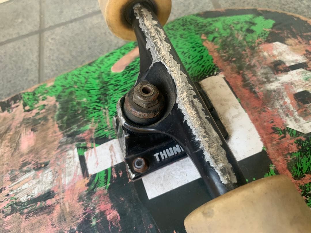 THUNDER スケボー トラック ウィール