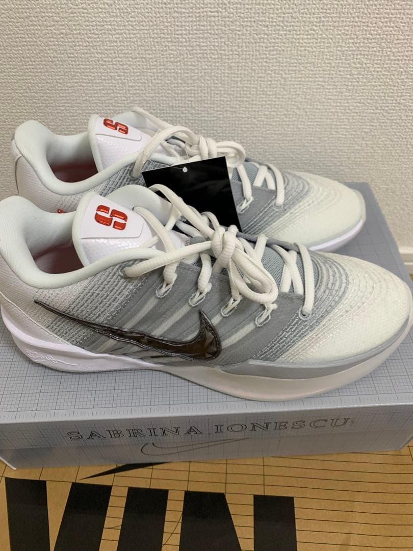 シューズ(女性用) Nike Women's Sabrina 3