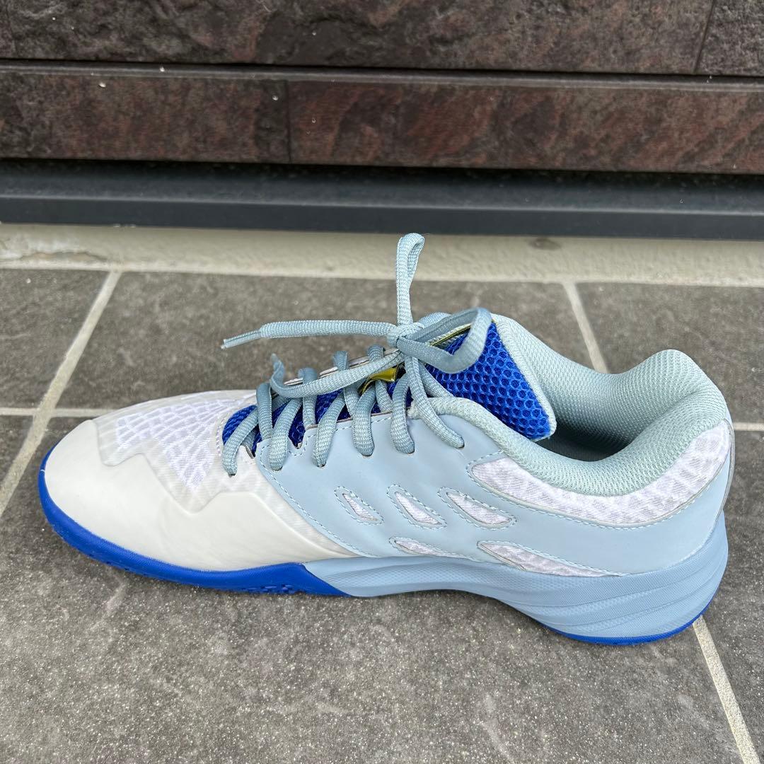 【美品】YONEX(ヨネックス) シューズ 25cm カスケードアクセルスリム