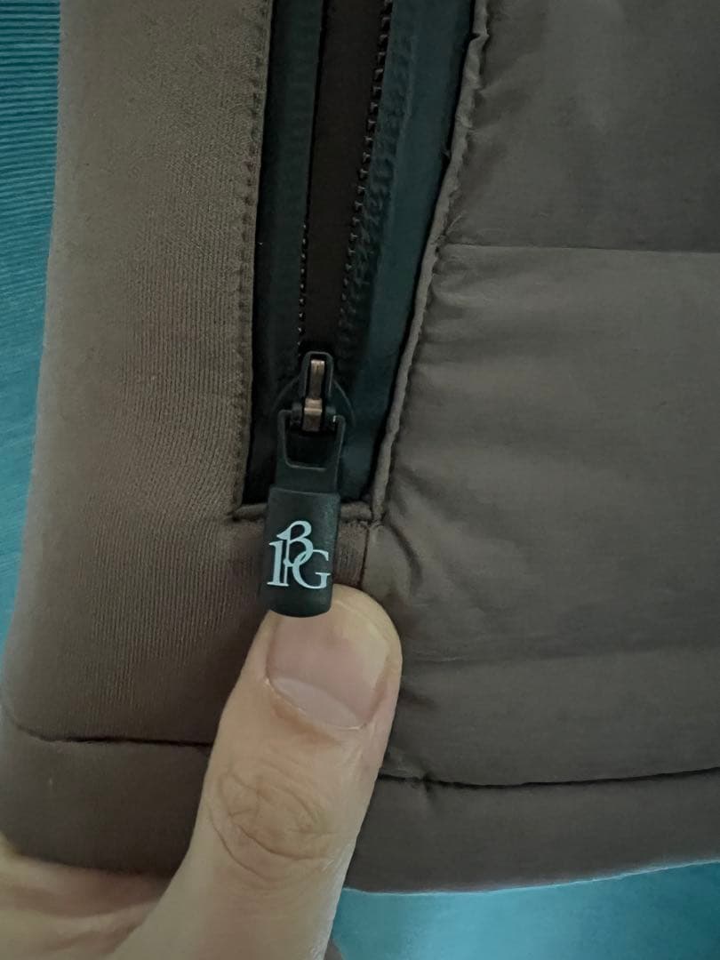 1PIU1UGUALE3 GOLF ダウンベスト 試着のみ サイズ4 超美品