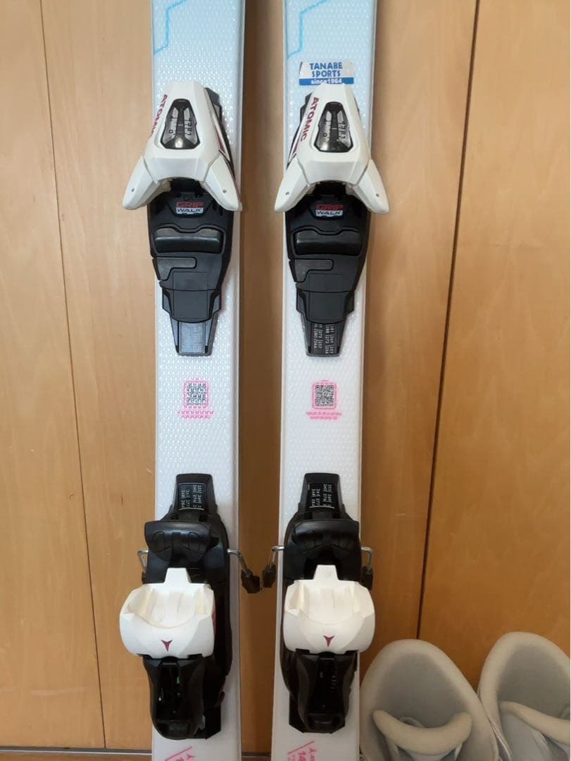 Atomic スキー板140センチ　スキー靴24センチ　ストック　3点セット