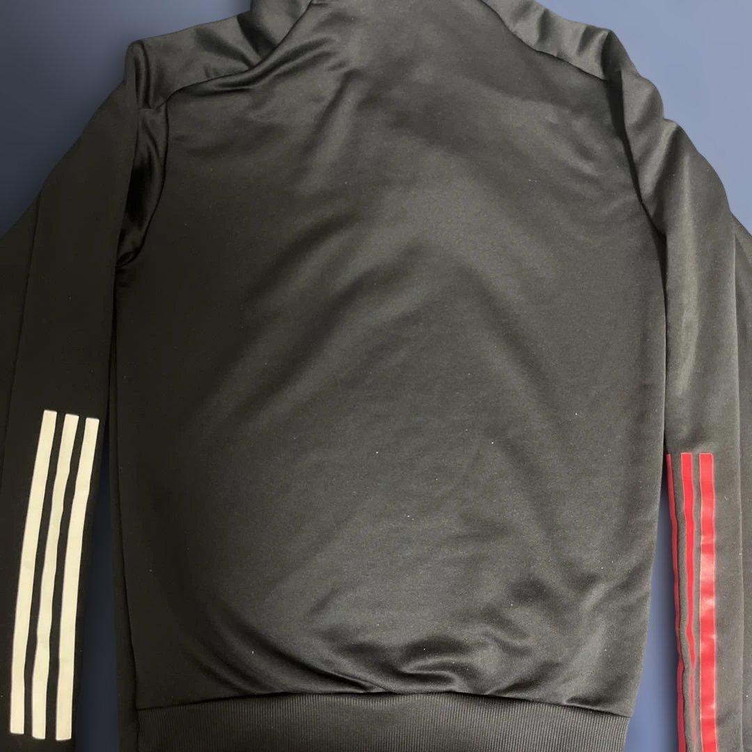 adidas マンチェスター・ユナイテッド フード付きウェア
