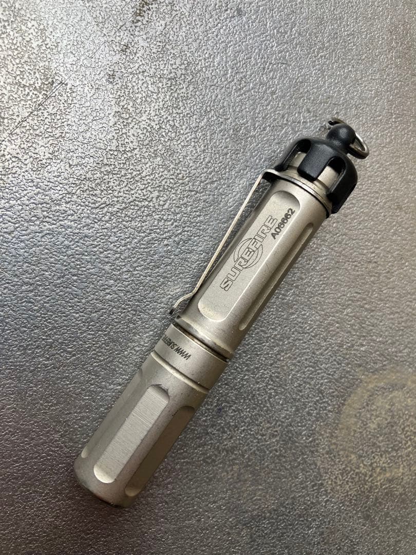 Surefire シュアファイア　titan pulus 中古