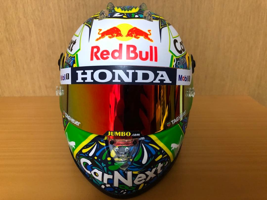 マックス・フェルスタッペン レッドブル1/2ヘルメット2021年ブラジルGP仕様