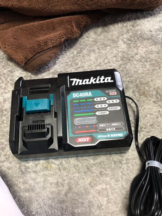 エア工具　40v充電器