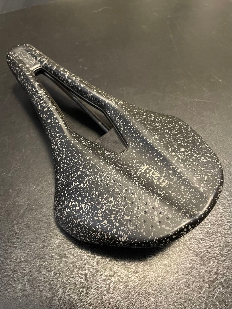 フィジークサドル ARGO TEMPO150mm