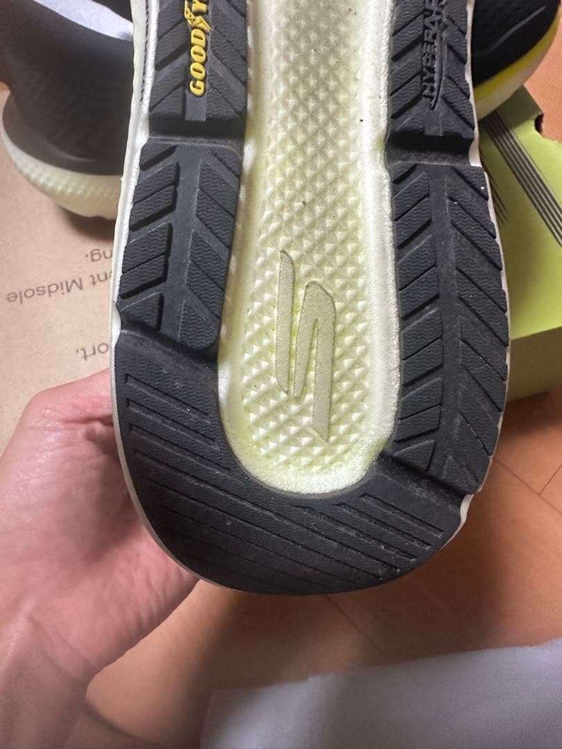 SKECHERS GO RUN RIDE 11 28cm ゴーランライド11