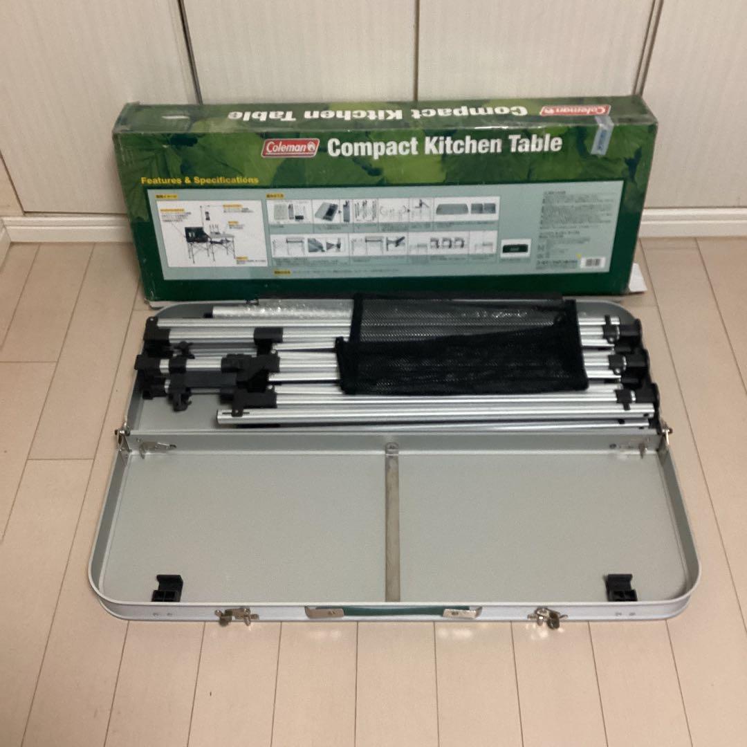 Coleman / コンパクトキッチンテーブル（美品）