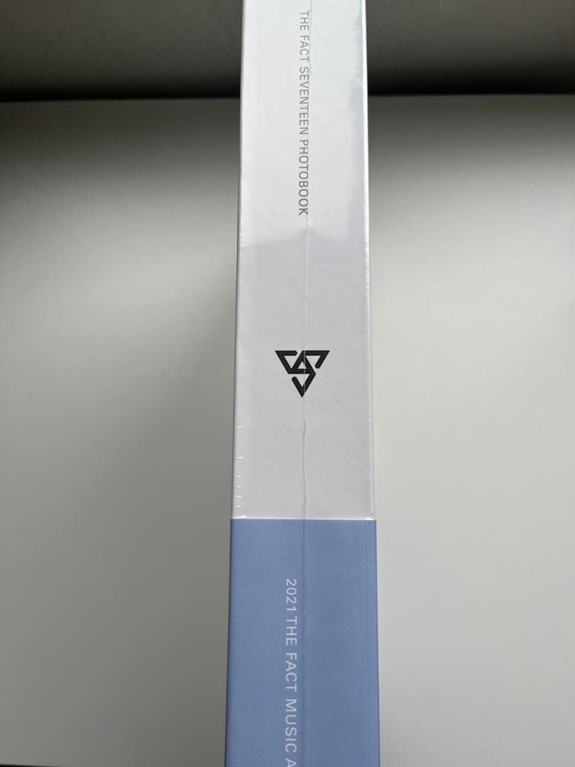 SEVENTEEN『YOU ARE IN US』 フォトブック