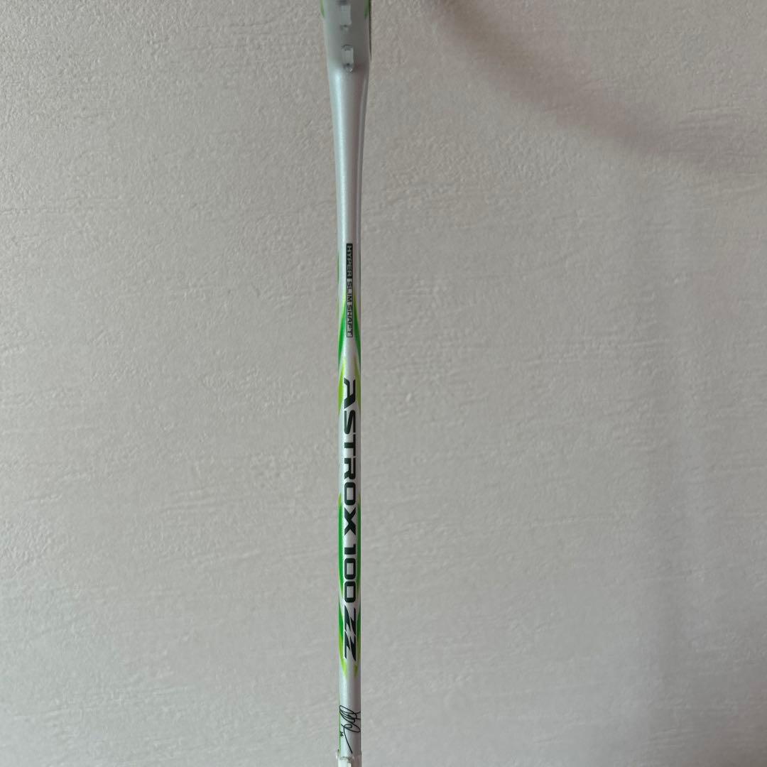 アストロックス100zzVAアクセルセンバドミントンラケット