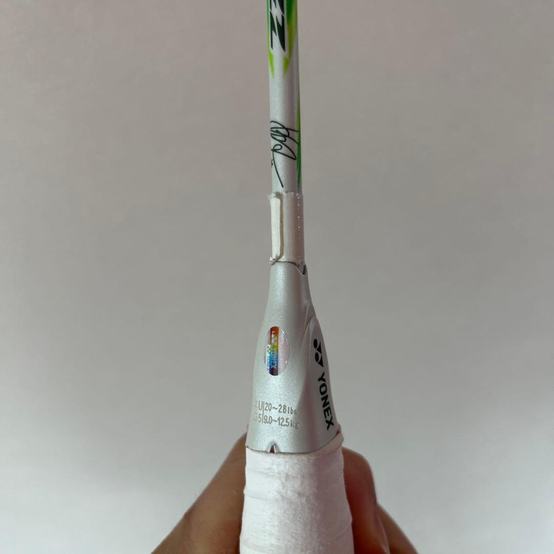 アストロックス100zzVAアクセルセンバドミントンラケット