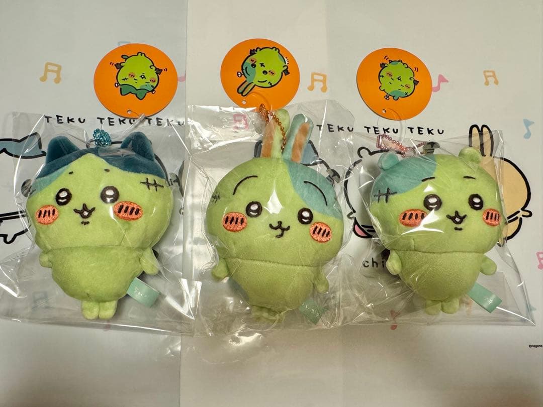 ちいかわ　仮装たのしい～！マスコット　ハチワレ　うさぎ　ハロウィン　ゾンビ