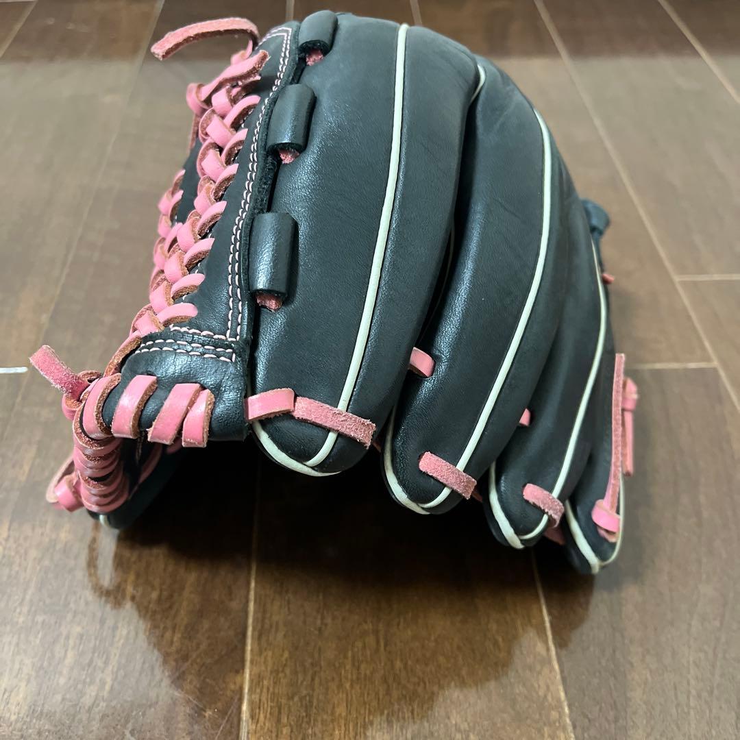 Mizuno 軟式オールラウンド用カラー限定モデル　ブラック/ピンク