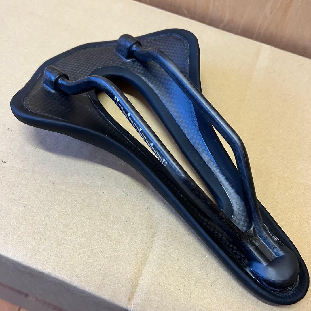 新品　ヨーレオYOELEO CL MAX超軽量力ーボンサドル 幅:140mm
