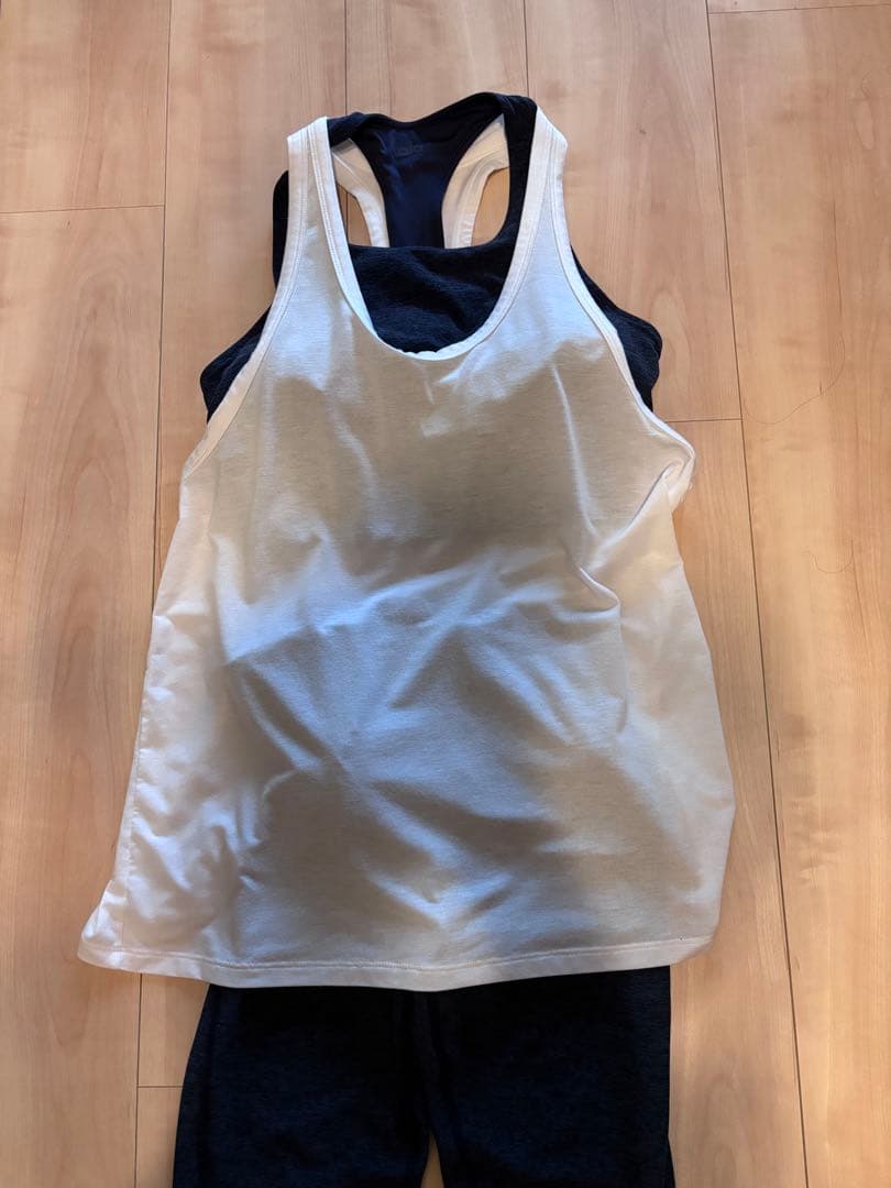 【良品】alo yoga 上下セットアップ タンクトップ　Sサイズ ネイビー
