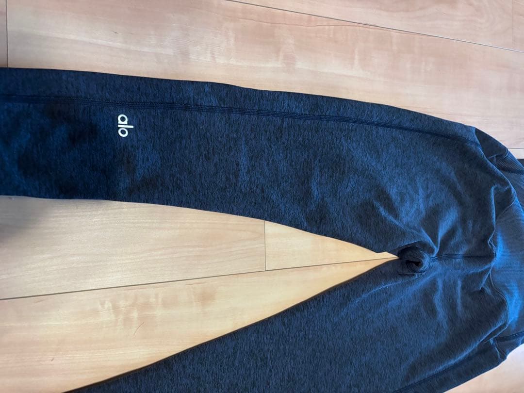 【良品】alo yoga 上下セットアップ タンクトップ　Sサイズ ネイビー