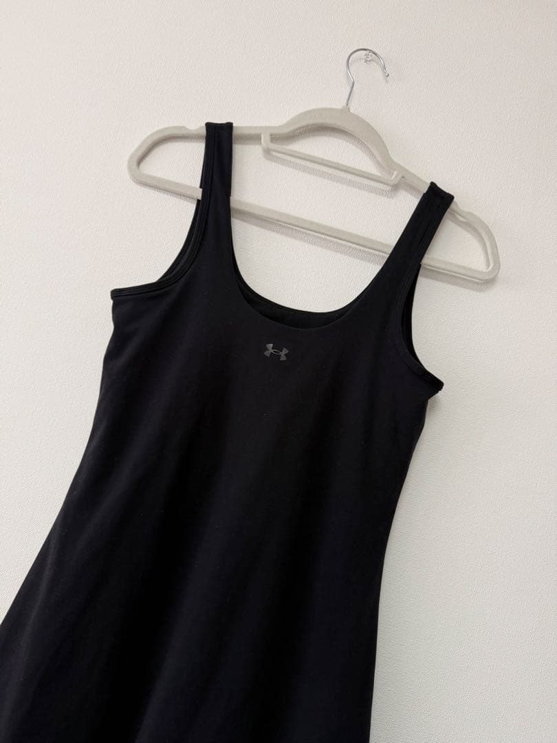 Under Armour フィットドレス ブラック