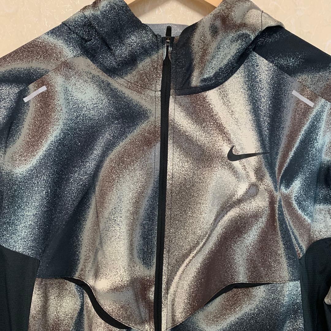 【レア】NIKE メタリックパターン ウィンドブレーカー