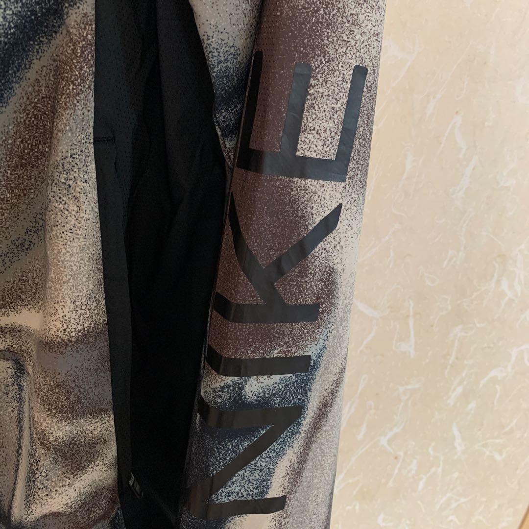 【レア】NIKE メタリックパターン ウィンドブレーカー