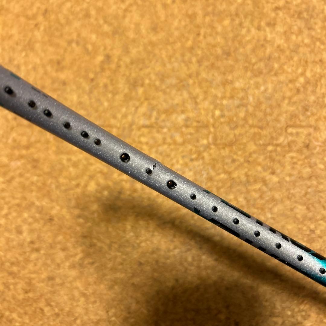 バドミントンラケット アストロックス８８D pro 4U5亀裂あり