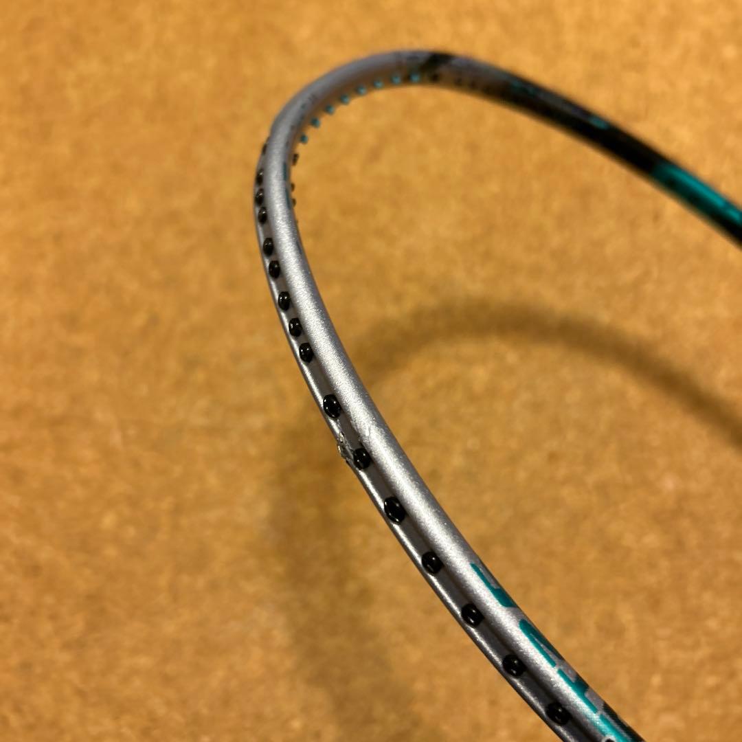 バドミントンラケット アストロックス８８D pro 4U5亀裂あり