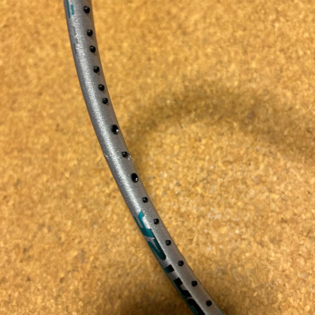 バドミントンラケット アストロックス８８D pro 4U5亀裂あり